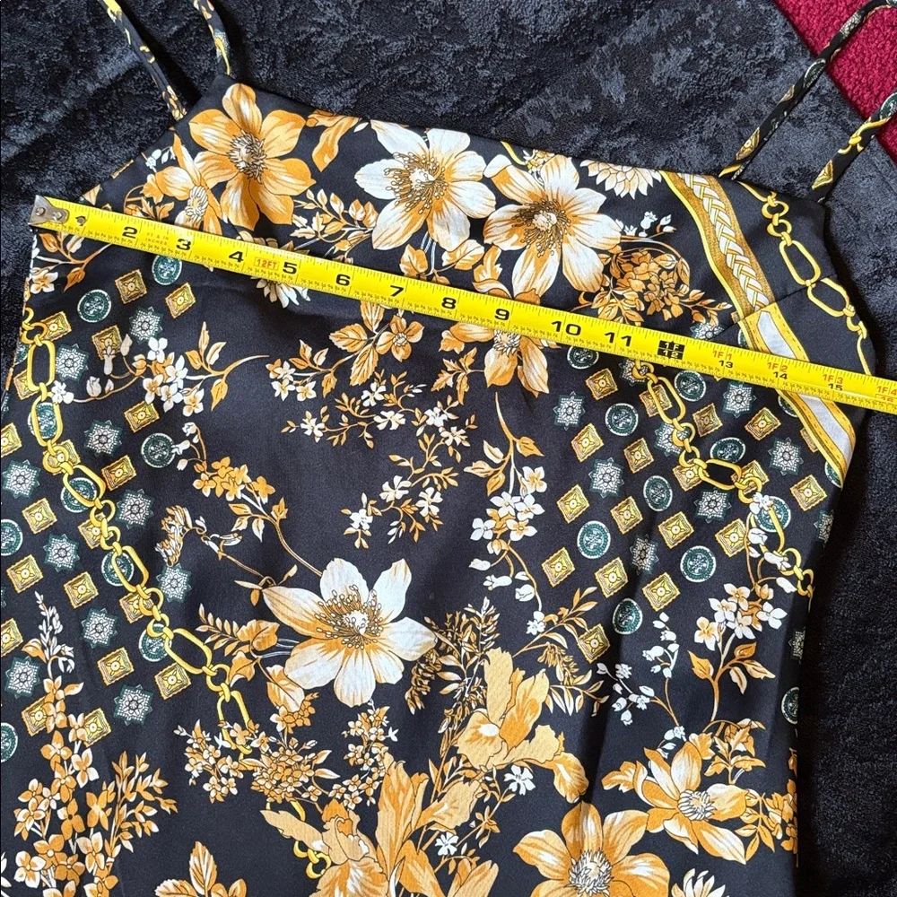 Princess Polly Black and Gold Floral Chain Dress 6 - Picture 4 of 5